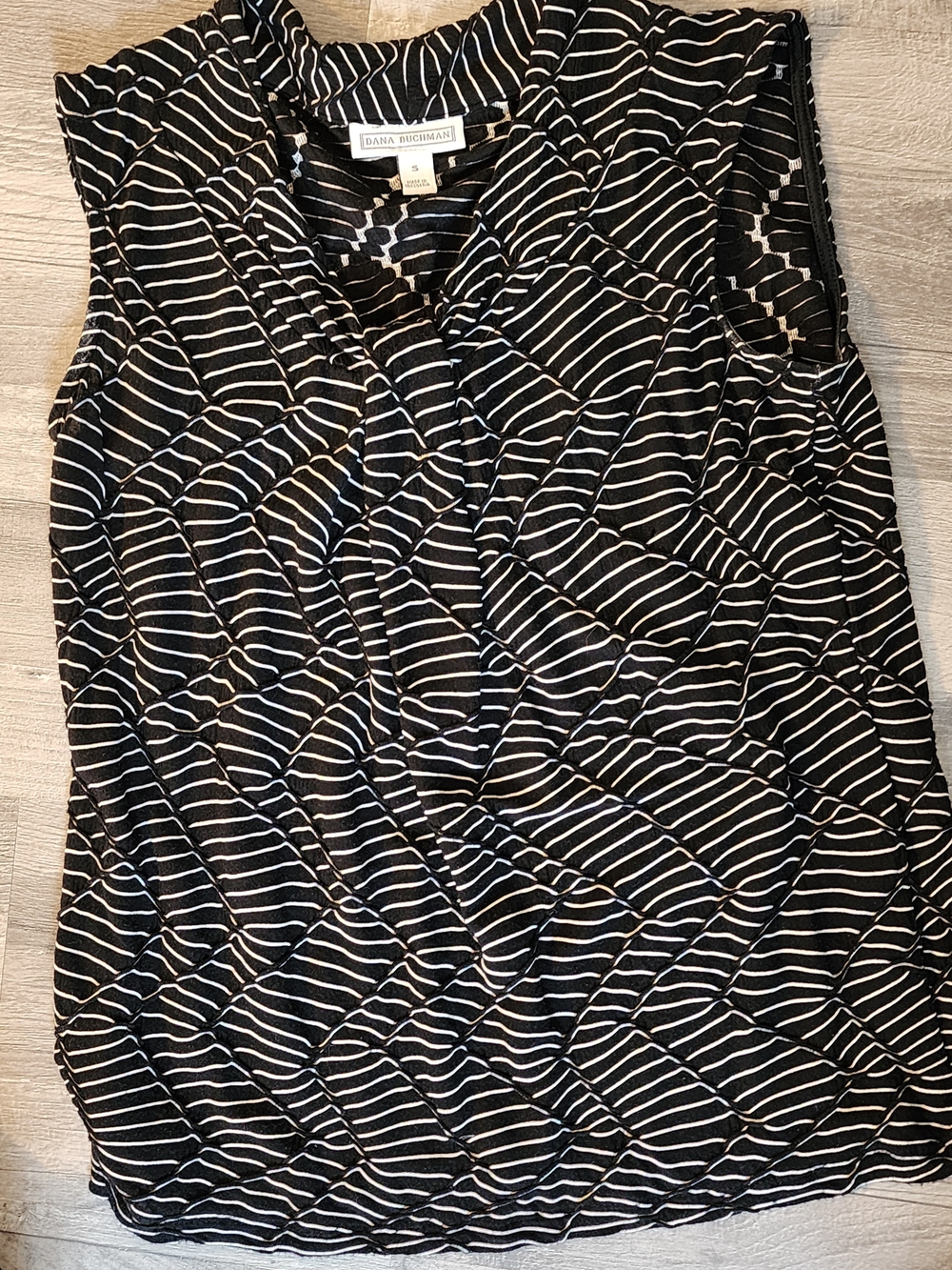 Dana Buchman Black and White Striped Sleeveless V-Neck Tank - Picture 2 of 4